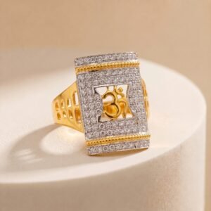 Posh Gold Ring For Man