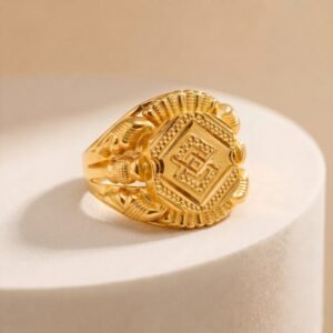 Regal Gold Ring For Man