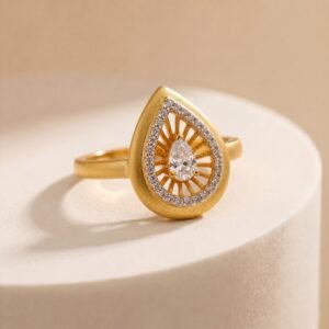 Scintillating Gold Ring For Women