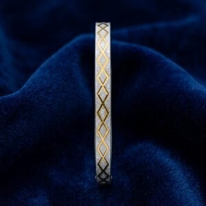 Two-Tone Argyle Diamond-Cut Bangle Kada